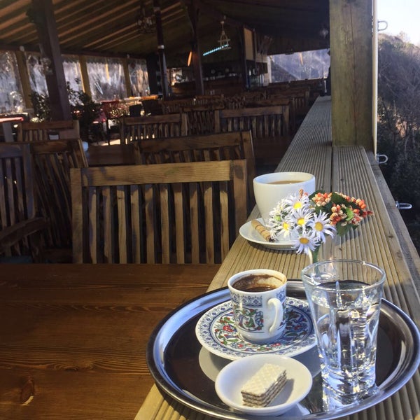 4/15/2017 tarihinde Eren C.ziyaretçi tarafından İncekum Macerapark Teras Cafe'de çekilen fotoğraf