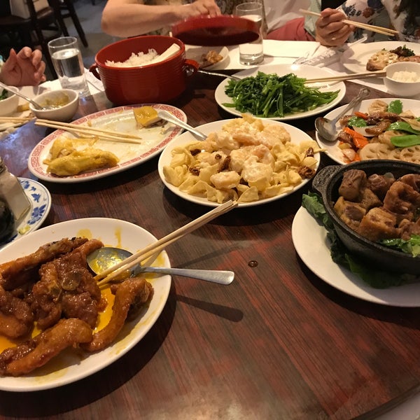 Foto tomada en Confucius Seafood Restaurant  por Joyce L. el 7/31/2017