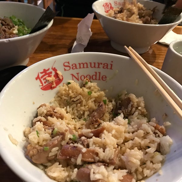 Снимок сделан в Samurai Noodle пользователем Joyce L. 1/31/2017