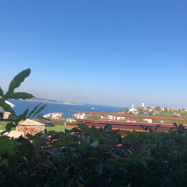 Das Foto wurde bei Taşlıhan Restaurant von Ibrahim S. am 10/3/2019 aufgenommen