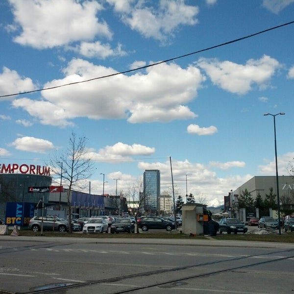 รูปภาพถ่ายที่ BTC City โดย Dragan V. เมื่อ 3/21/2013