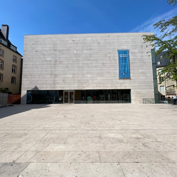 Foto diambil di Musée national d&#39;histoire et d&#39;art Luxembourg (MNHA) oleh Euripides pada 6/30/2022