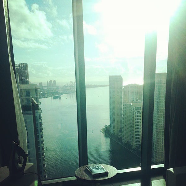11/2/2013 tarihinde Andre C.ziyaretçi tarafından Hotel Beaux Arts Miami'de çekilen fotoğraf