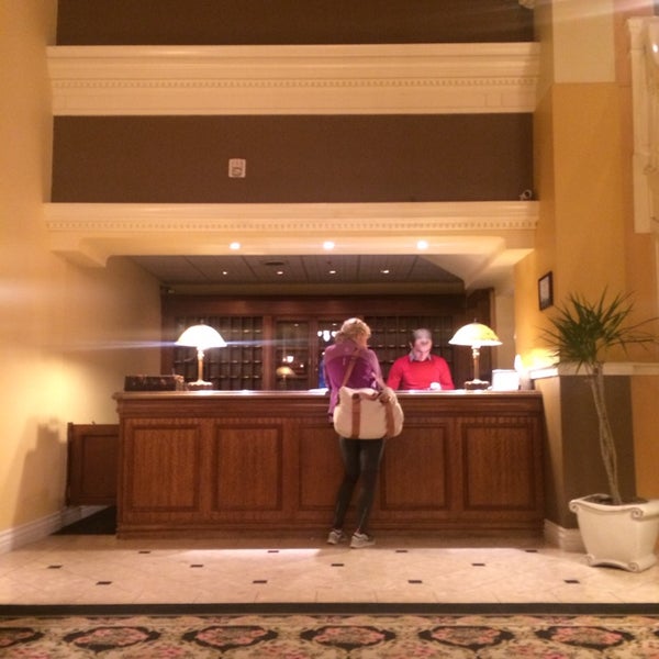 Das Foto wurde bei Peery Hotel von Garrett G. am 3/1/2014 aufgenommen