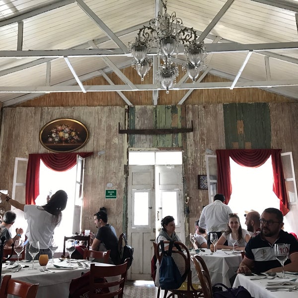2/15/2017 tarihinde Cizenbayan E.ziyaretçi tarafından Fussion Restaurante&amp;Taller'de çekilen fotoğraf