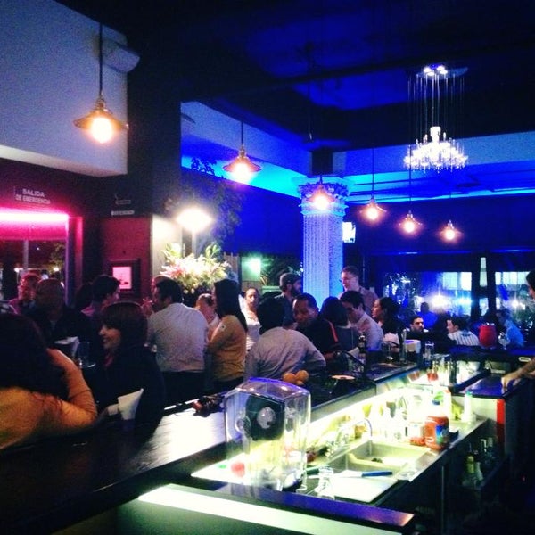 รูปภาพถ่ายที่ Chat Lunatique Bistrō Bar โดย Chat Lunatique Bistrō Bar เมื่อ 10/4/2013