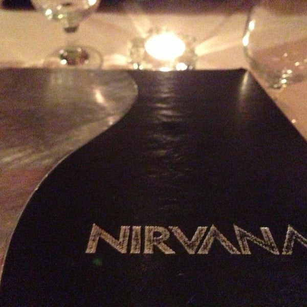 รูปภาพถ่ายที่ Nirvana โดย Stages P. เมื่อ 5/23/2013