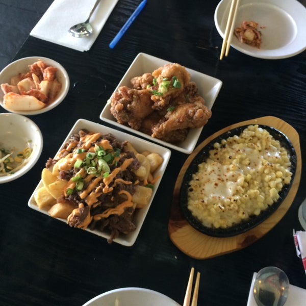 รูปภาพถ่ายที่ Stone Korean Kitchen โดย ᴡ B. เมื่อ 9/5/2015