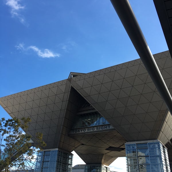 Photo taken at Tokyo Big Sight by オルツィ オ. on 12/29/2017