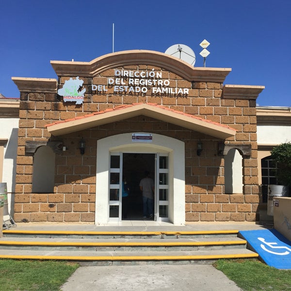 Dirección del Registro del Estado Familiar Edificio gubernamental en