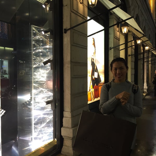 boutique louis vuitton lyon