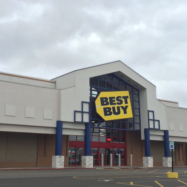 Best Buy Electronics Store in North Olmsted