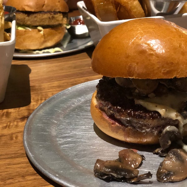 Photo taken at Stout Burgers &amp; Beers by A.A.A on 1/17/2020