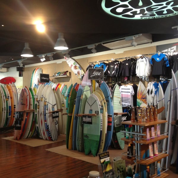 Photo taken at Rip Curl Sunset Road Store (RCJS) by Lena 🍉 on 1/15/2013