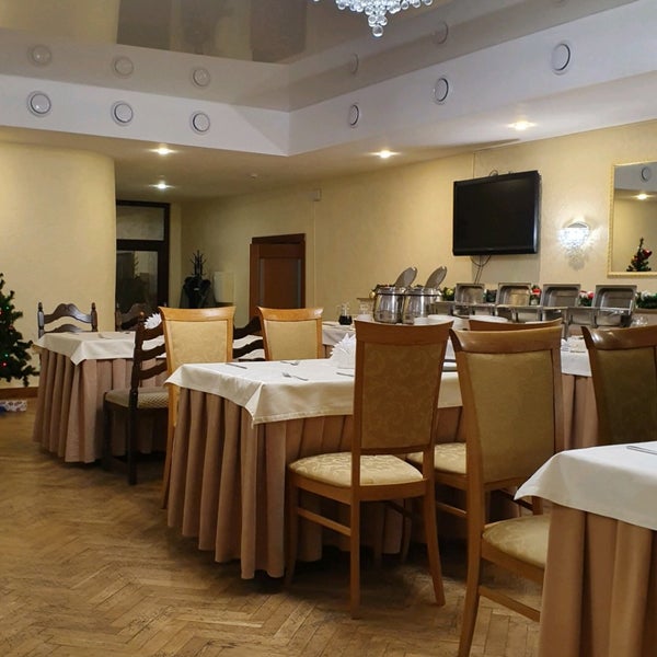 ресторан октябрьский адрес