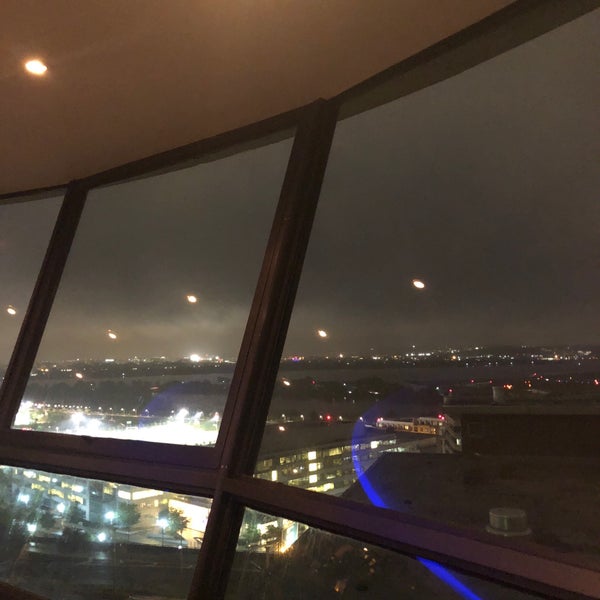 Photo taken at Skydome Lounge by Wendy R. on 9/24/2018