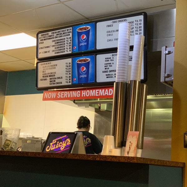 Photo taken at Juicy&#39;s Giant Hamburgers by Jose M. on 1/23/2020