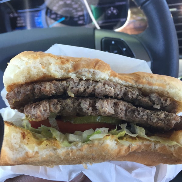 Das Foto wurde bei Burger Boy von Jose M. am 5/24/2017 aufgenommen