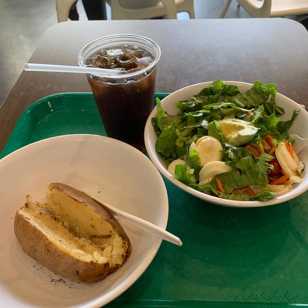 Photo taken at Greenspot Salad Company by Jose M. on 4/12/2019