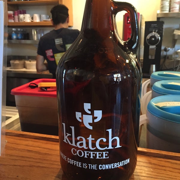 4/28/2015에 Adham님이 Klatch Coffee에서 찍은 사진