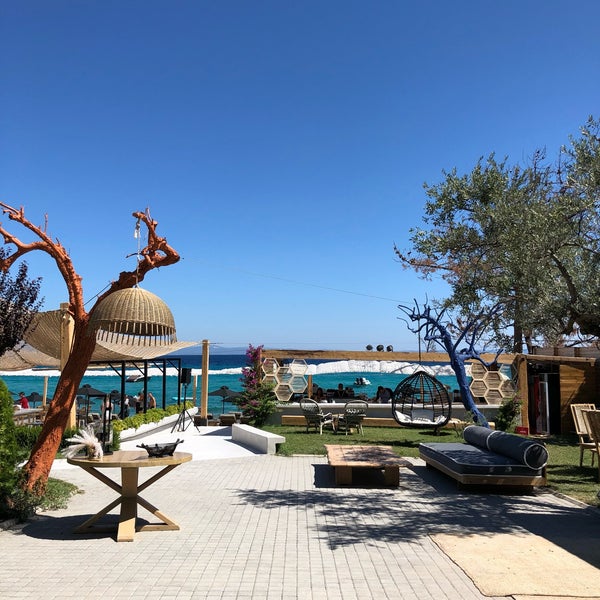Photo taken at Villas • Seaside Lounge &amp; Restaurant by Gizem M. on 8/25/2019