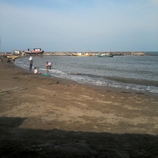 Pantai Glayem Indramayu Jawa Barat