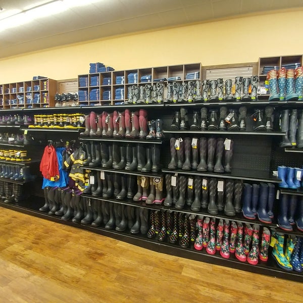 Murdoch's Ranch & Home Supply 9853 S Parker Rd