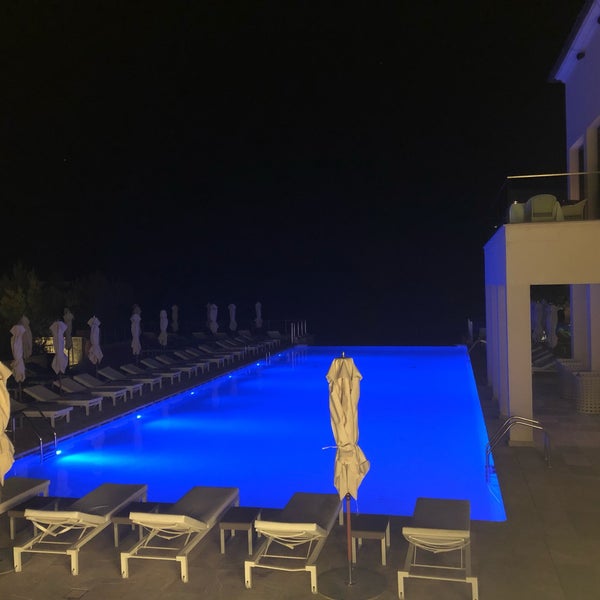 Foto diambil di Jumeirah Port Soller Hotel &amp; Spa oleh Axel M. pada 5/1/2019