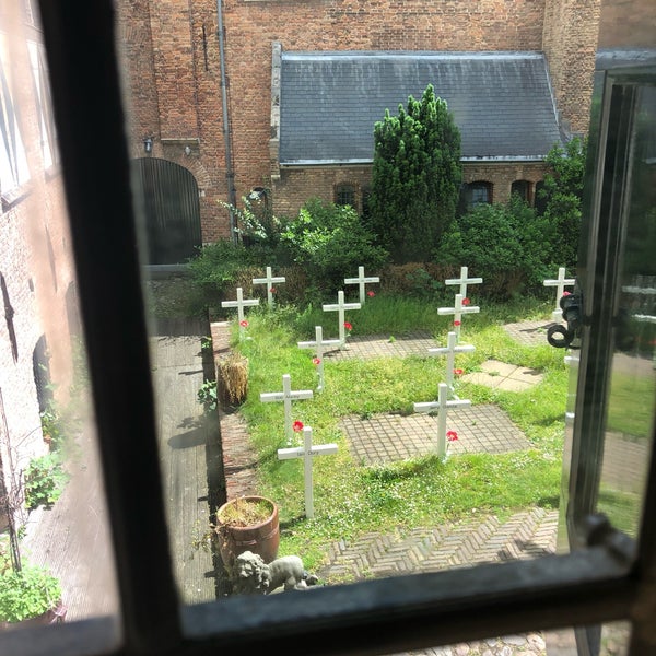 Foto tirada no(a) Museum Prinsenhof Delft por Anja v. em 6/6/2019