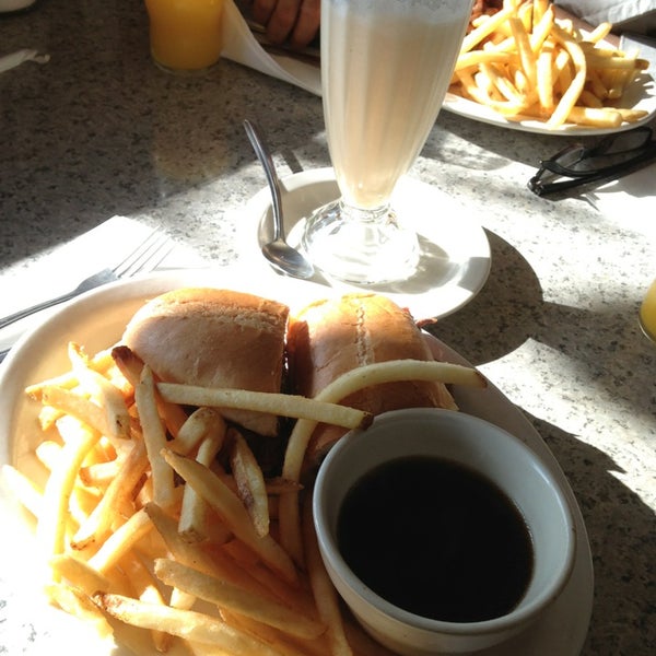 Village Grille American Restaurant in Claremont