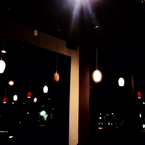 11/19/2014 tarihinde Carolina Natalie M.ziyaretçi tarafından Coffee Boba'de çekilen fotoğraf