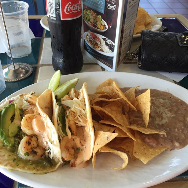 Photo taken at Rubio&#39;s Coastal Grill by Alev S. on 4/5/2015