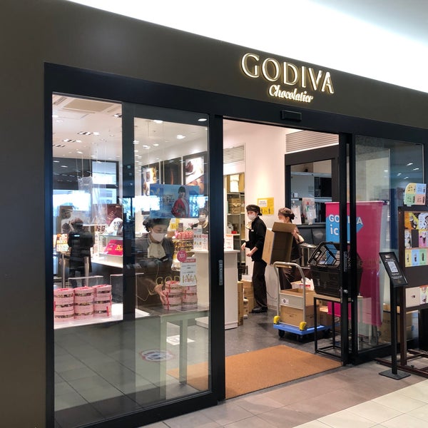 Photos At Godiva Chocolate 三井アウトレットパーク滋賀竜王 Dessert Shop