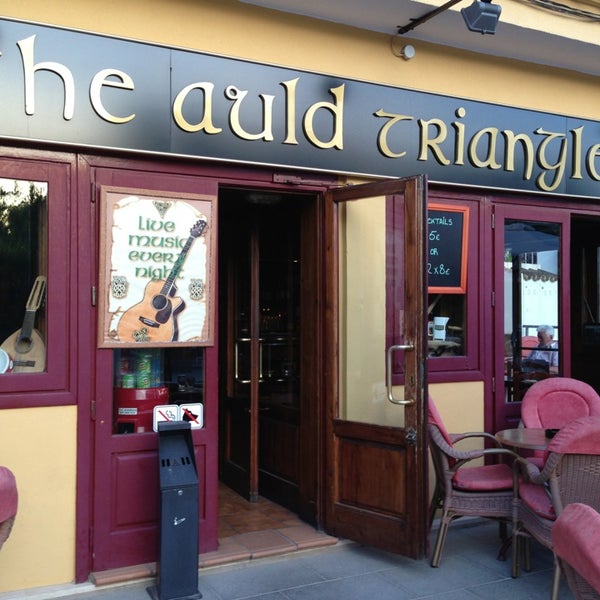 The Auld Triangle Bar