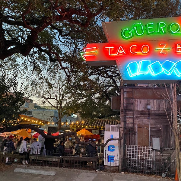 Photo taken at Güero&#39;s Taco Bar by ᴡ G. on 2/20/2022