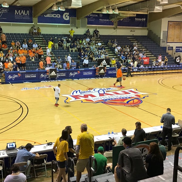 Lahaina Civic Center 249 ziyaretçidan 2 tavsiye