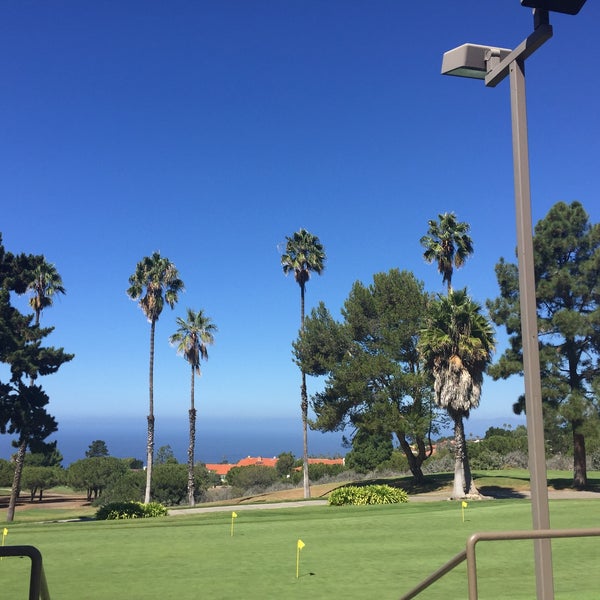 Снимок сделан в Los Verdes Golf Course пользователем Sandra 🌺 9/29/2015