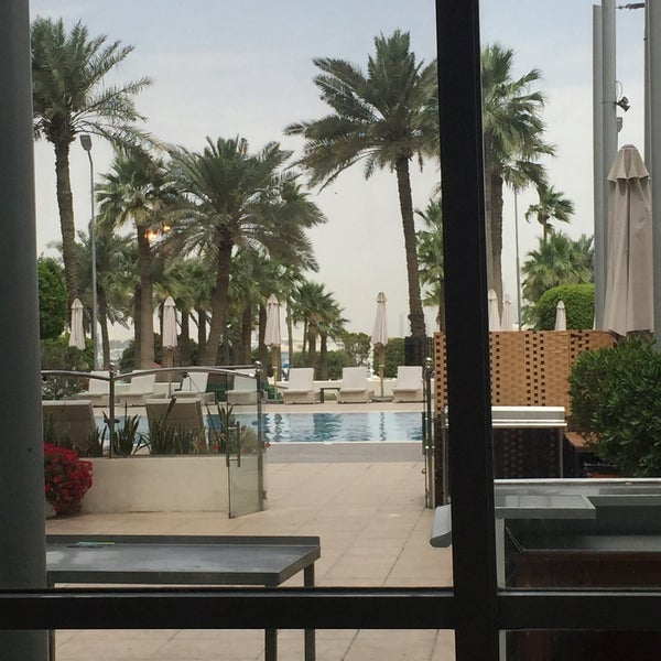 Foto diambil di Doha Marriott Hotel oleh Badar A. pada 4/24/2016
