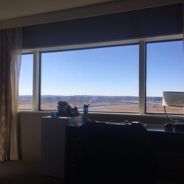 Photo taken at Hilton Meadowlands by Roady O. on 3/18/2018