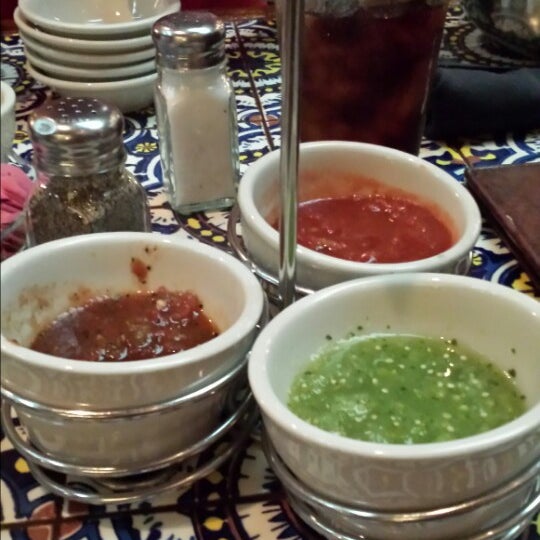 รูปภาพถ่ายที่ Abuelo&#39;s Mexican Restaurant โดย Sarah M. เมื่อ 8/30/2013