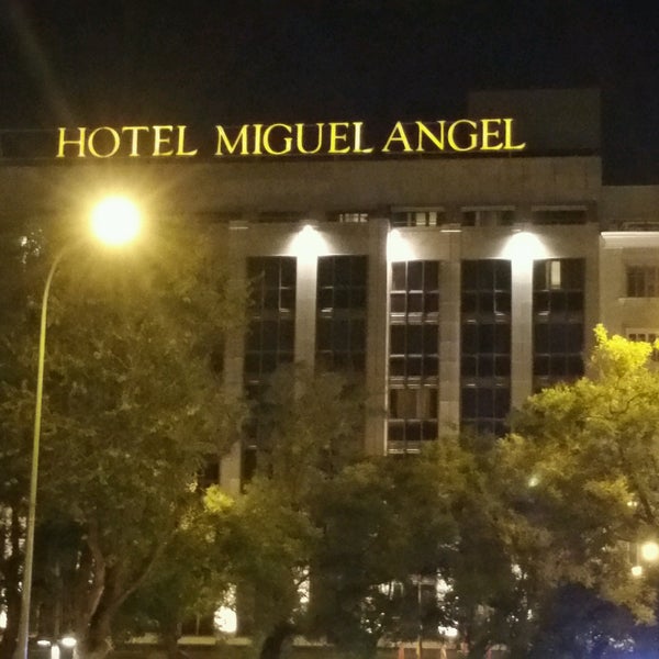 Снимок сделан в Hotel Miguel Ángel пользователем Guus D. 9/25/2016