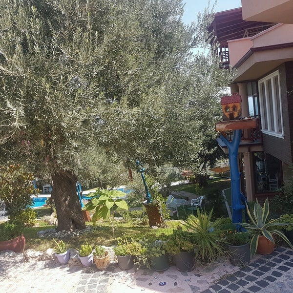 Foto diambil di Aeneas Boutique Hotel oleh Büşra K. pada 9/2/2020