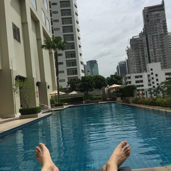Photo taken at Sukhumvit Park, Bangkok - Marriott Executive Apartments by Yj M. on 8/19/2016