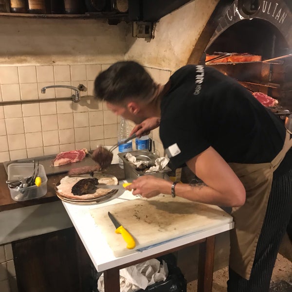 6/9/2019にScott S.がRestaurante Casa Julián de Tolosaで撮った写真