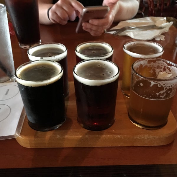 Photo taken at Max&#39;s Fanno Creek Brew Pub by Paul K. on 8/13/2018