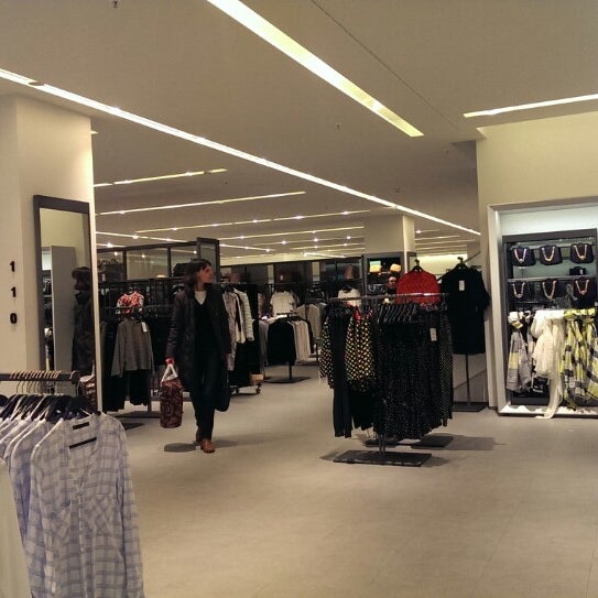Zara Schlossstrasse 85 Visitors