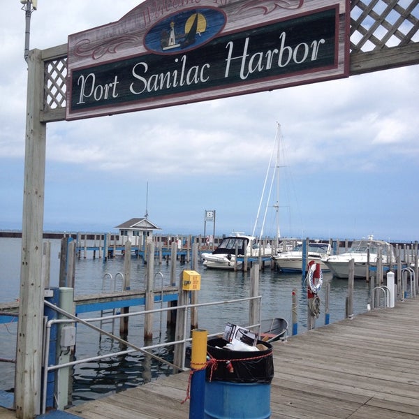 Foto diambil di Port Sanilac Marina oleh Sidney W. pada 8/21/2014