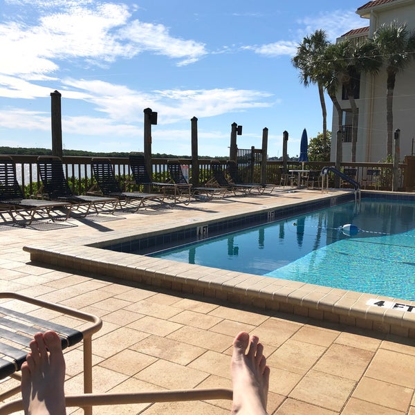 Key pool. площадка с бассейном. Key pool. Key pool. сарасота сша.