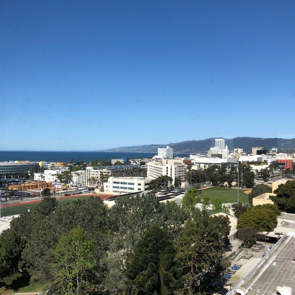 Photo taken at Le Méridien Delfina Santa Monica by Jesus on 4/10/2019