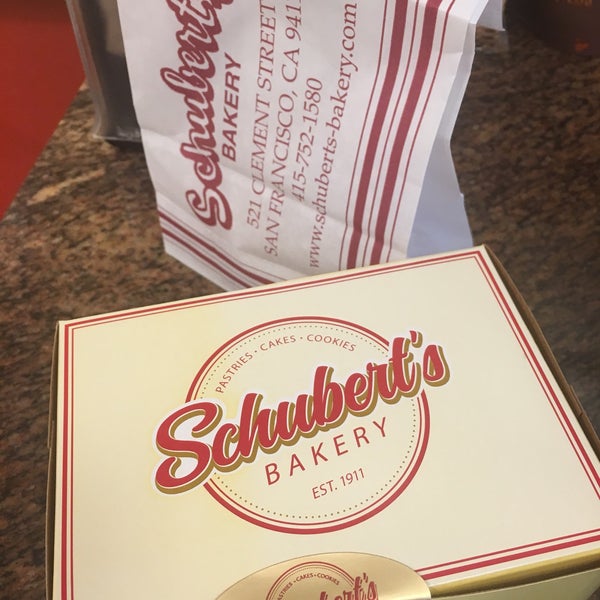 Foto tomada en Schubert’s Bakery  por May C. el 7/27/2019